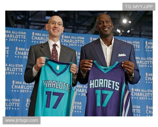 NBA黄蜂队的老板是谁,他对球队发展起到了什么作用 NBA黄蜂队的老板是谁,他对球队发展起到了什么作用